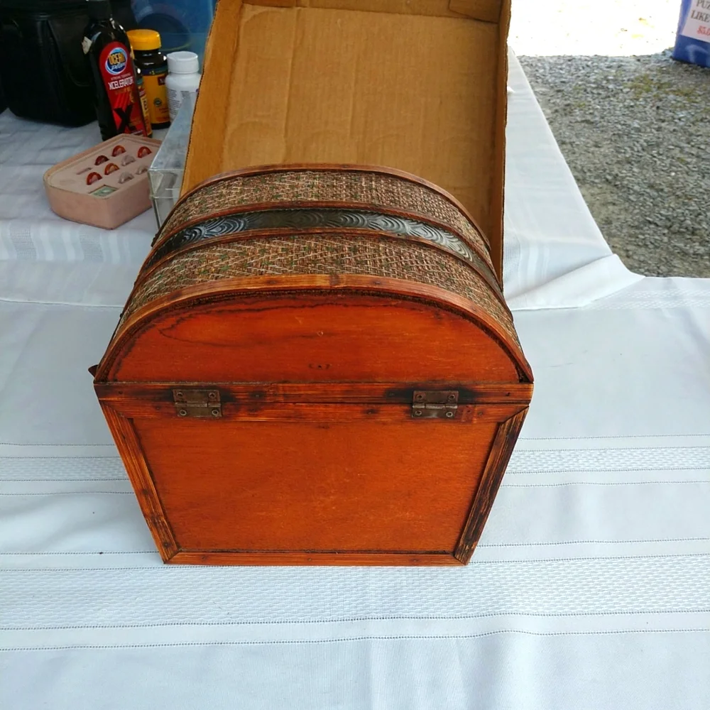 Vintage SMALL PIRATE TREASURE CHEST Tropical Home Nautical Décor 9.5